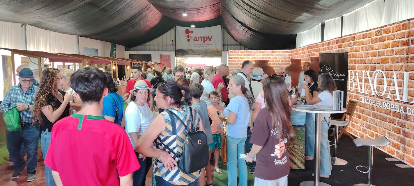 Casa dos Territórios Vinhateiros promoveu vinhos e gastronomia durante a FNA 2026