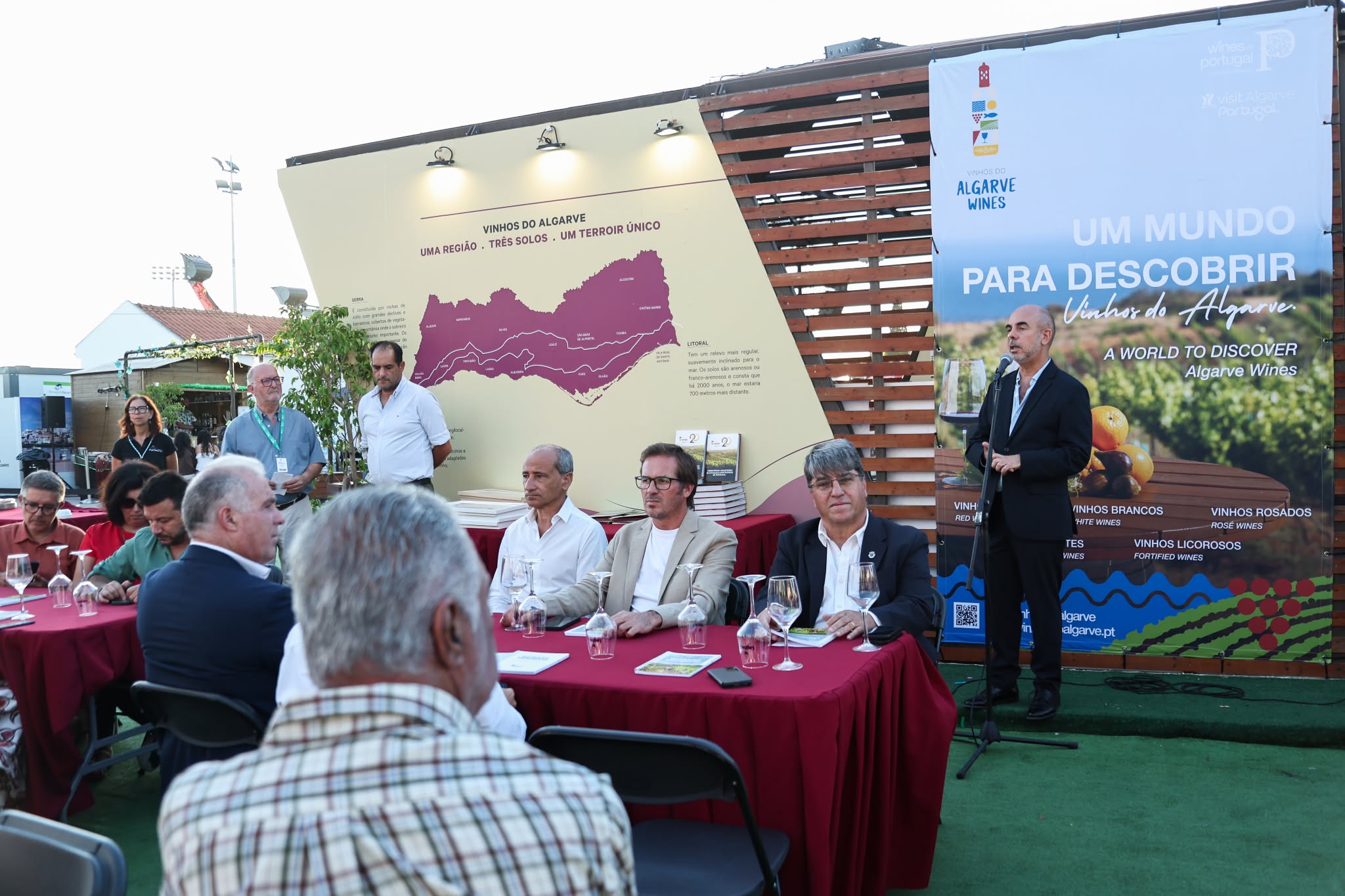 Entrega dos prémios do Concurso Città del Vino a produtores e municípios